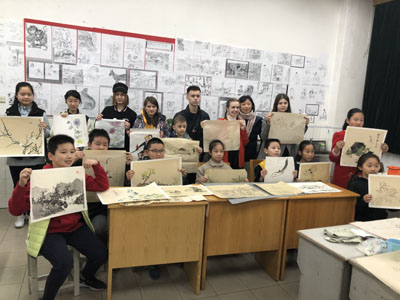 Посещение детского центра г.Чанджоу урок живописи
